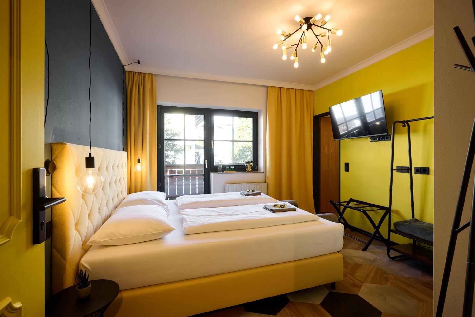 Boutique House Happyellow Bed & Breakfast 3*