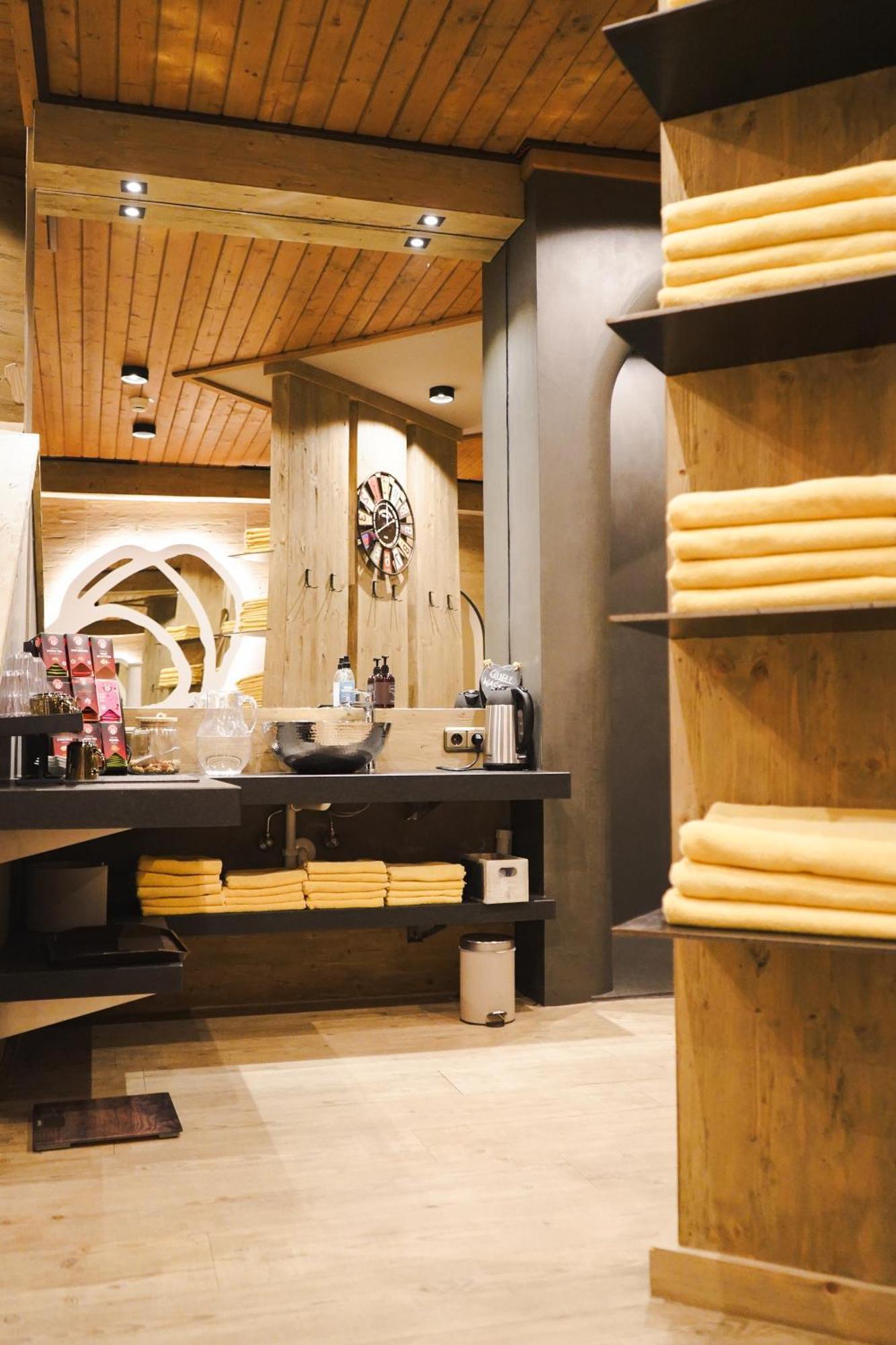 Bed & Breakfast Boutique House Happyellow Saalbach-Hinterglemm