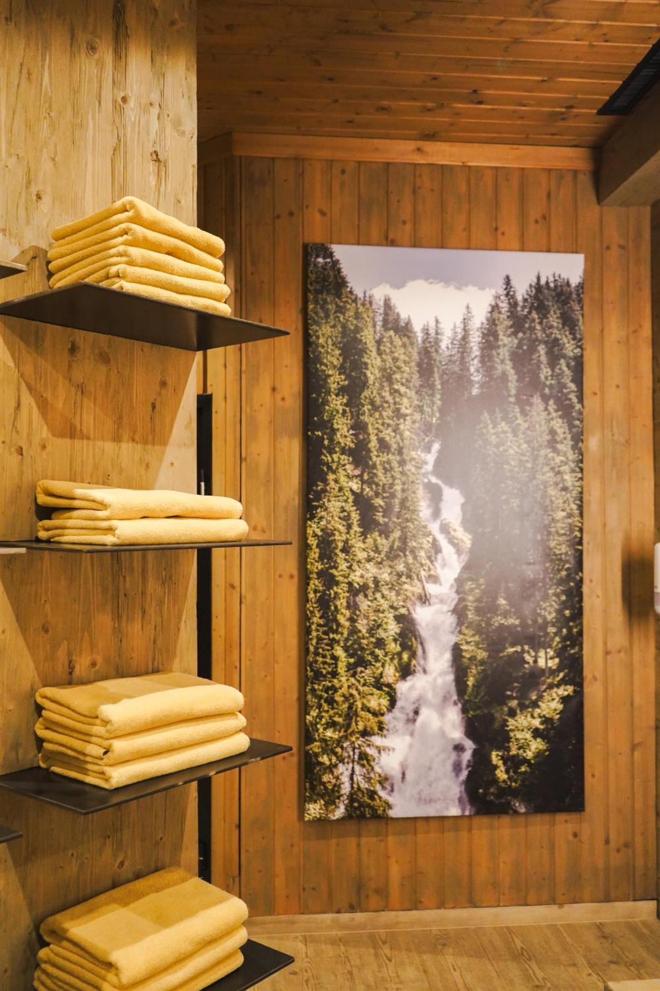 Boutique House Happyellow Bed and breakfast Saalbach-Hinterglemm