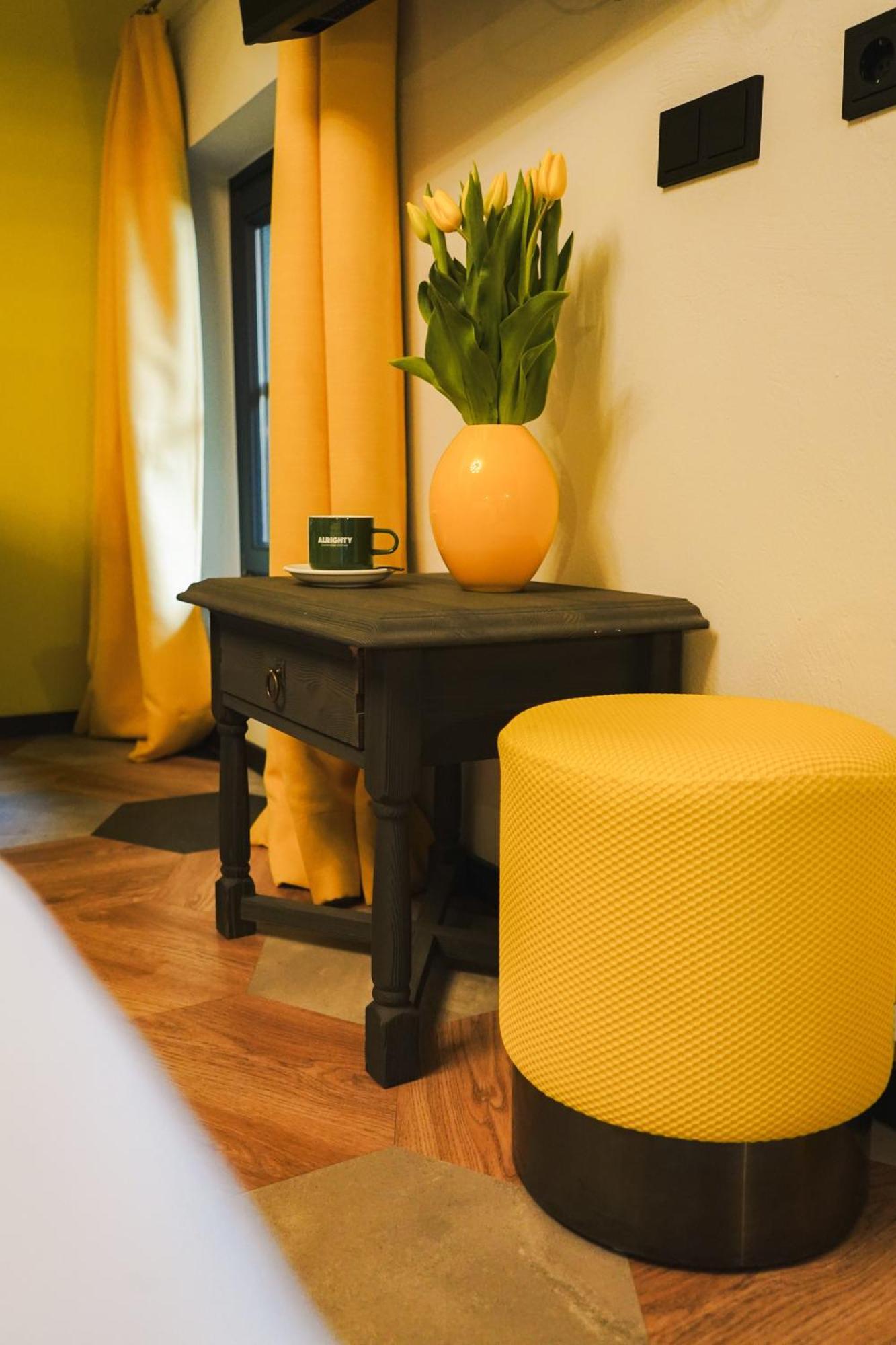 Boutique House Happyellow Bed and breakfast